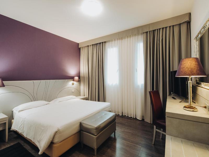 Hotel Alan image