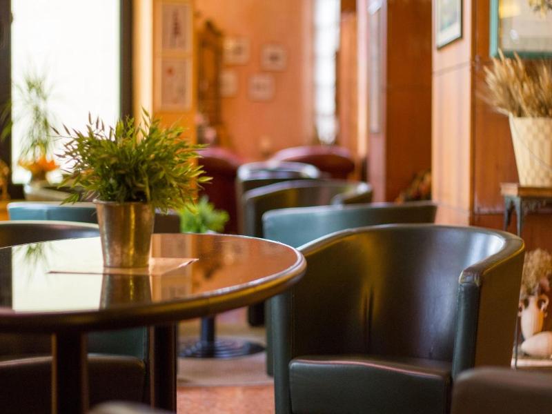 Hotel Alan image