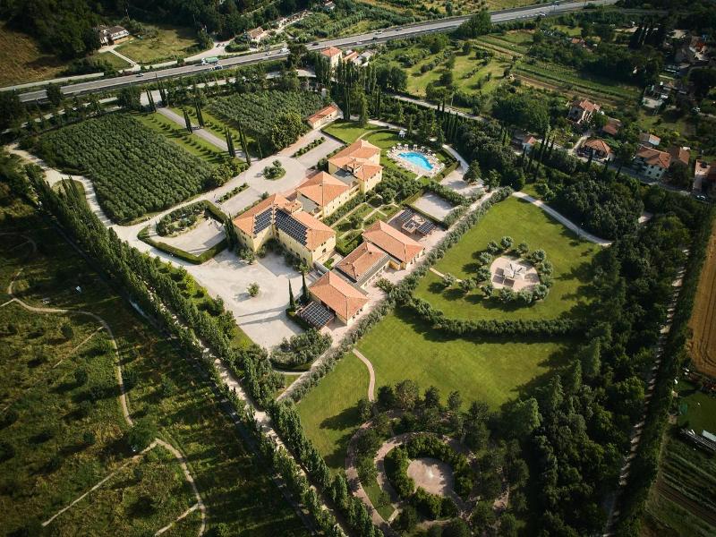 Delfina Palace Hotel image