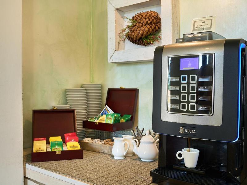 Delfina Palace Hotel image