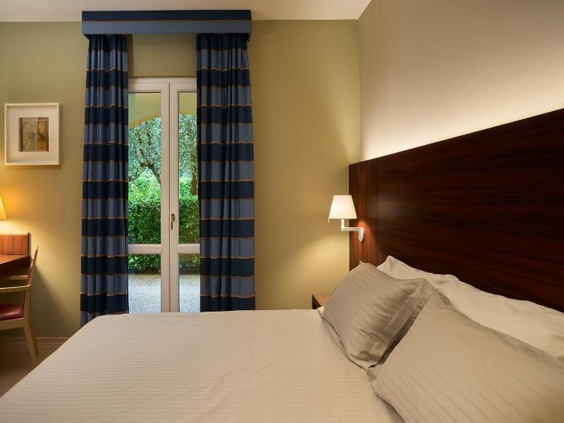 Delfina Palace Hotel image