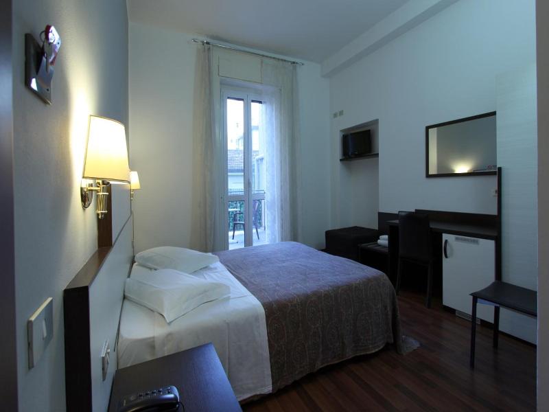Lux Hotel Durante image