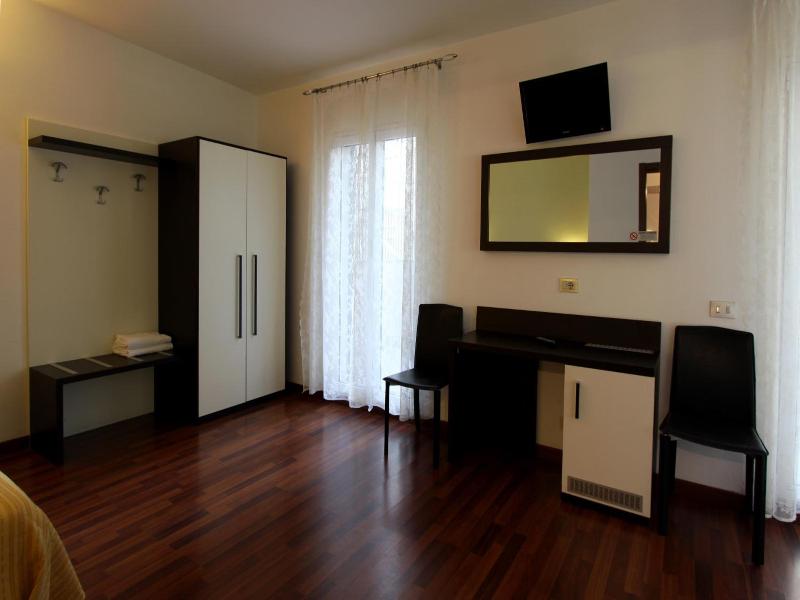 Lux Hotel Durante image