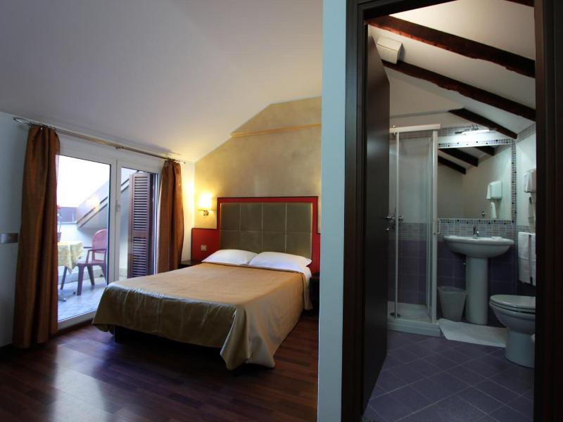 Lux Hotel Durante image