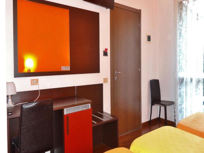 Lux Hotel Durante image