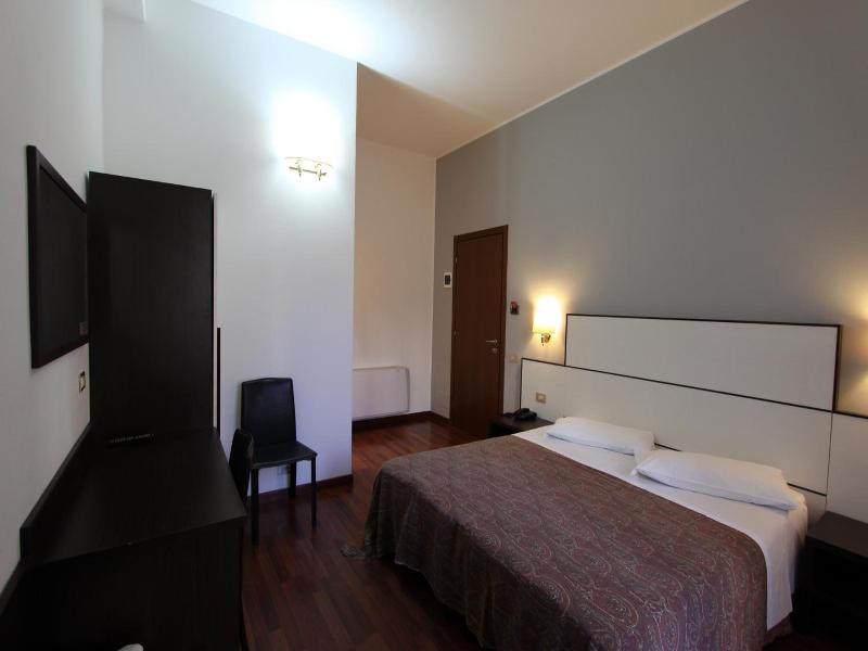 Lux Hotel Durante image
