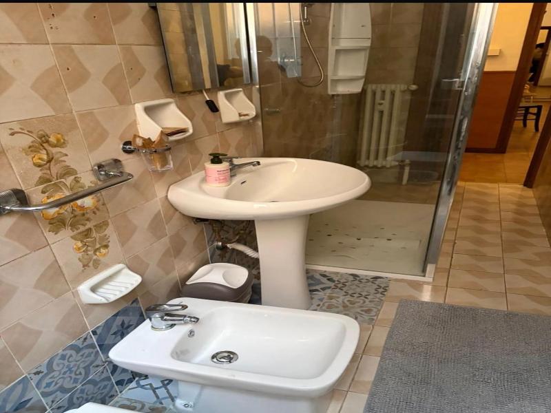 Lux Hotel Durante image
