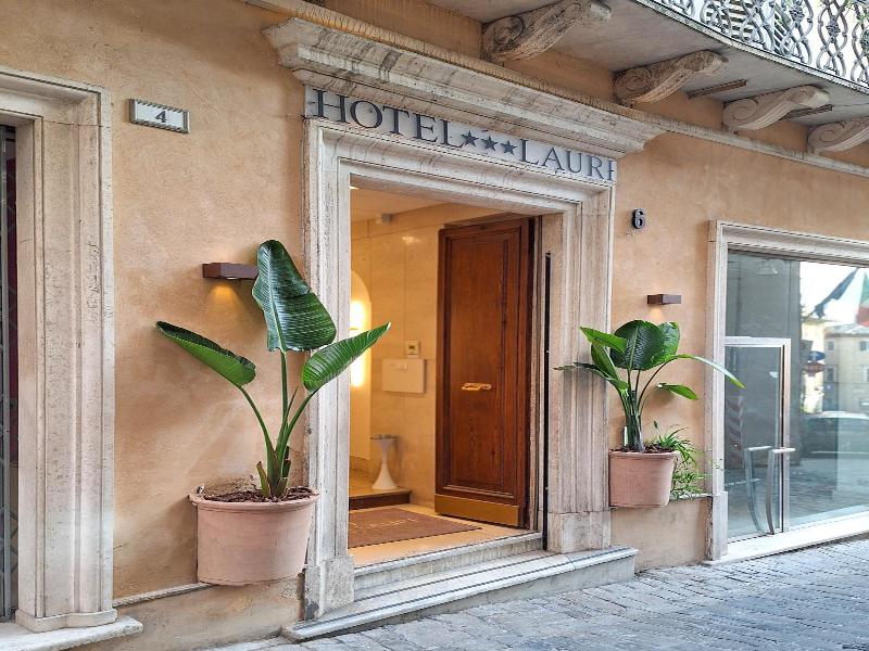 Hotel Lauri image