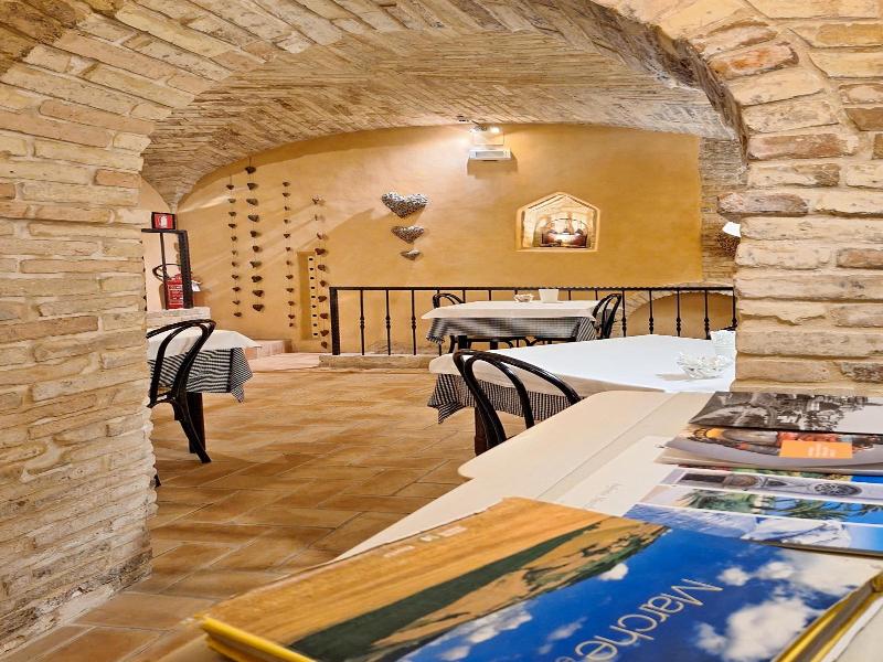 Hotel Lauri image