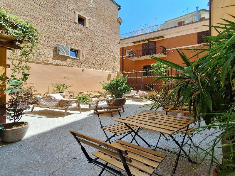 Hotel Lauri image
