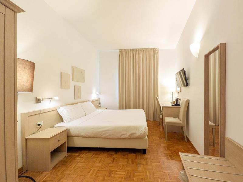 Hotel Lauri image