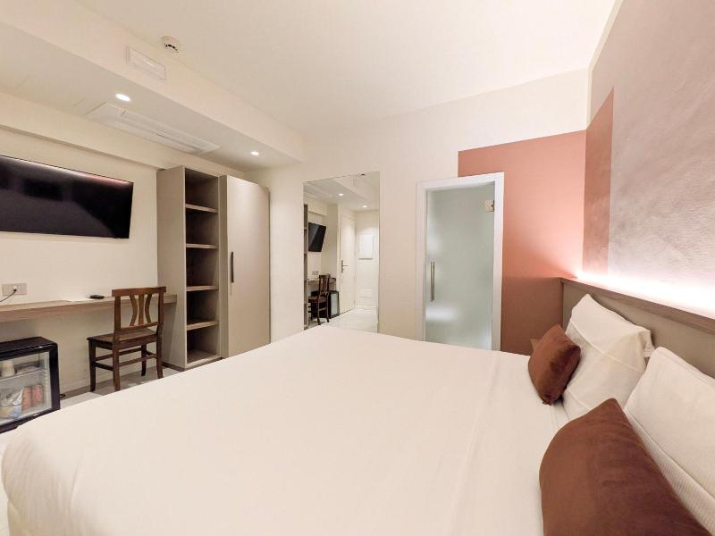 Hotel Lauri image