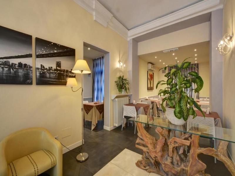 Hotel Universo image