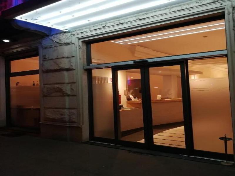 Hotel Universo image