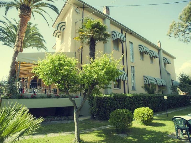 Hotel Parma Mare image