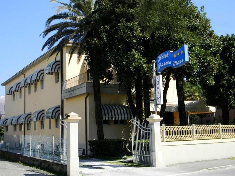 Hotel Parma Mare image