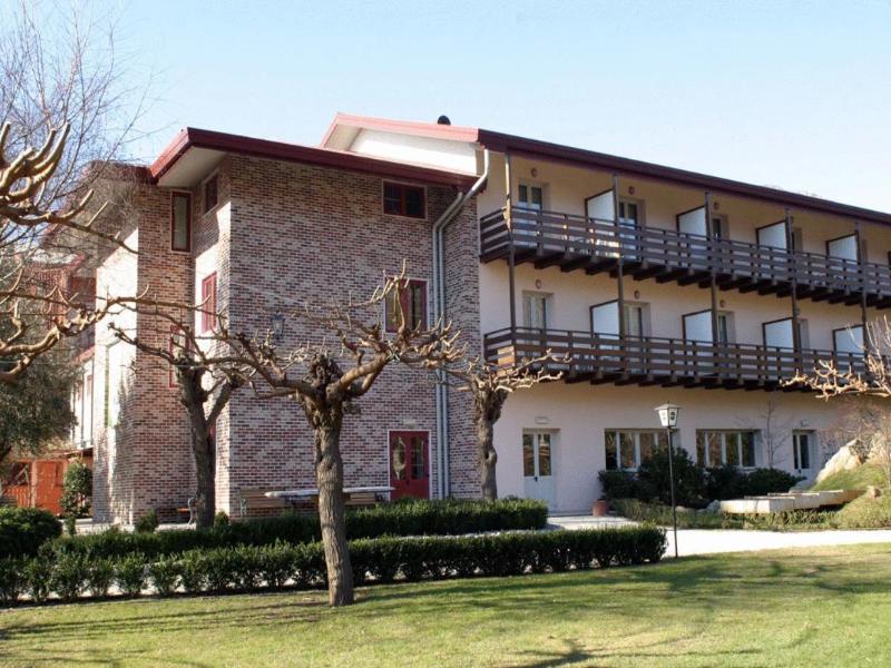 Hotel Willy image