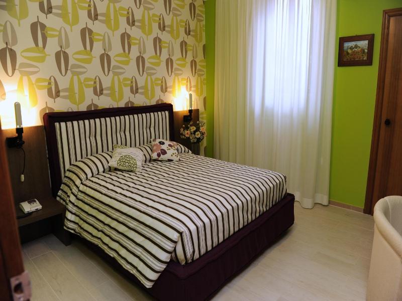Hotel Tropical image