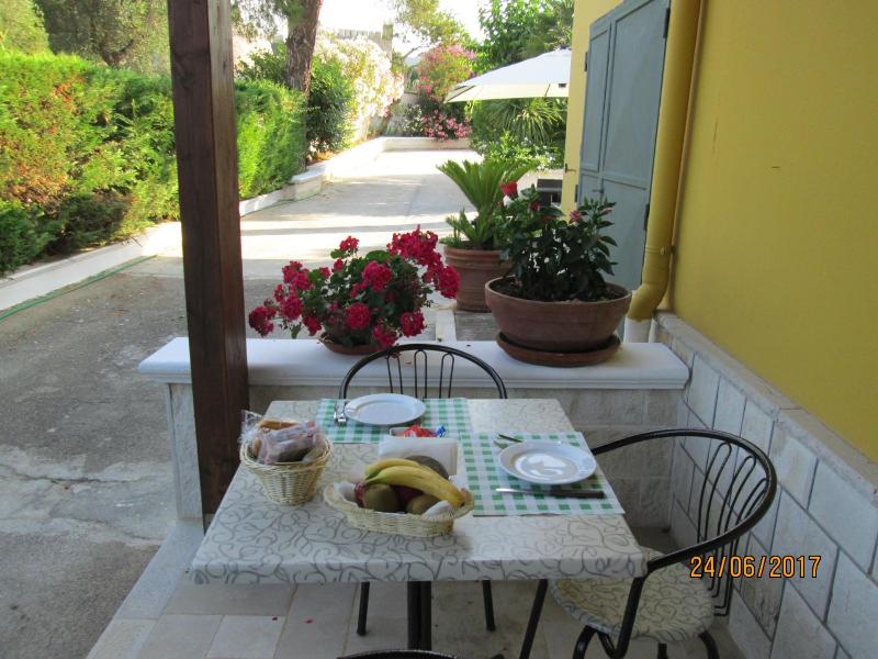 Hotel Tropical image