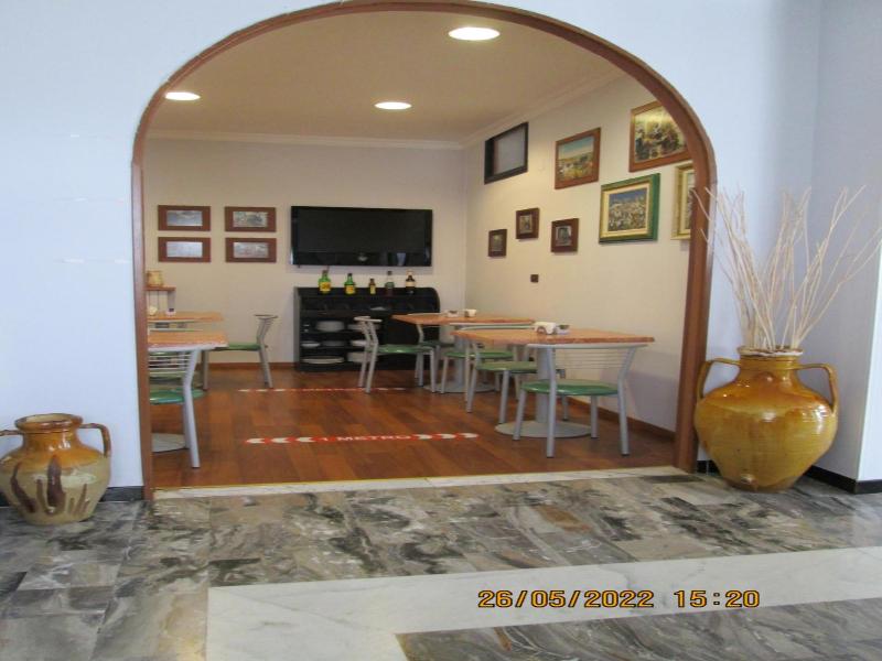 Hotel Tropical image