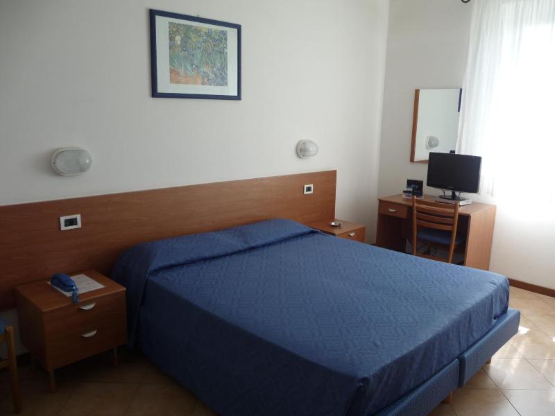 Hotel La Toscana image
