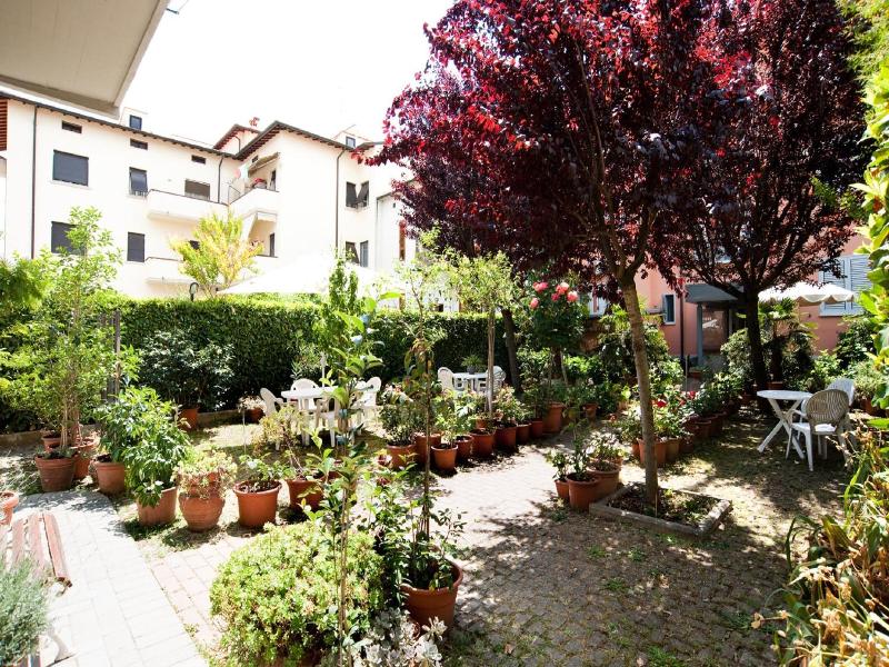 Hotel La Toscana image