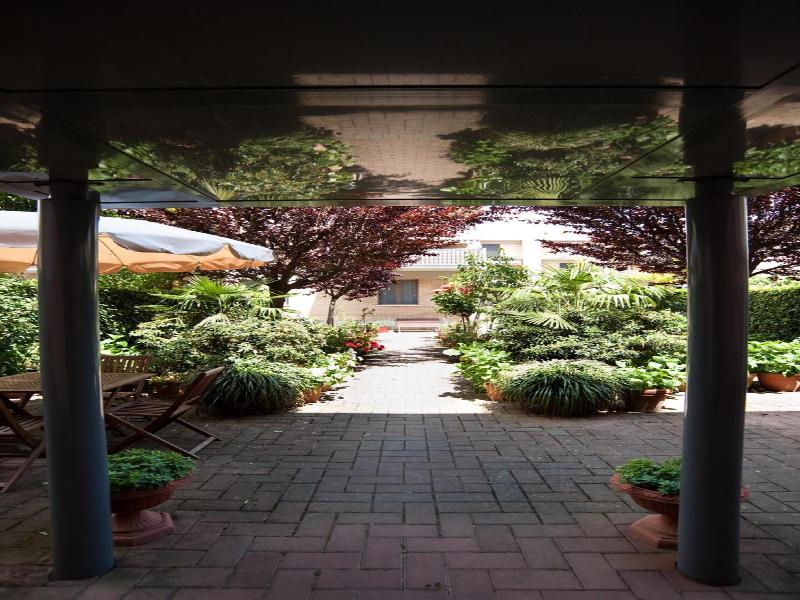 Hotel La Toscana image