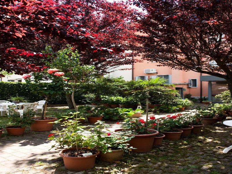 Hotel La Toscana image