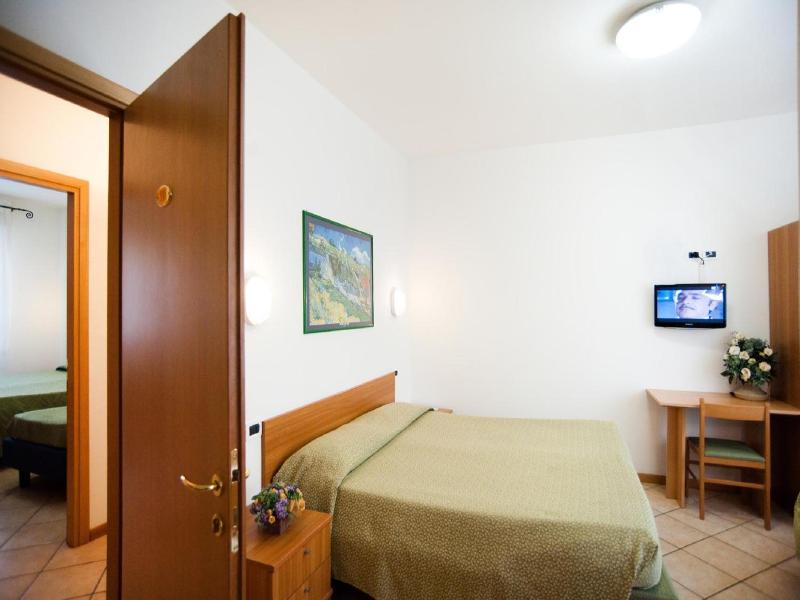 Hotel La Toscana image
