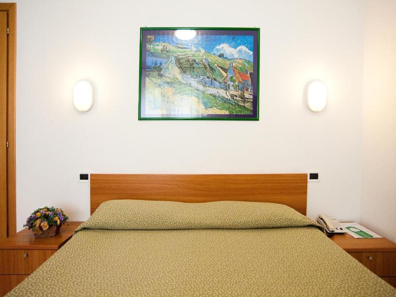 Hotel La Toscana image