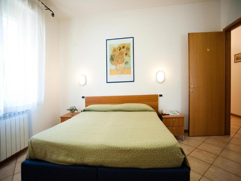 Hotel La Toscana image