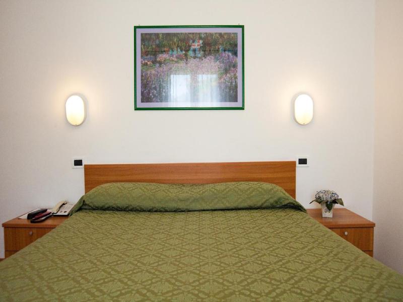 Hotel La Toscana image