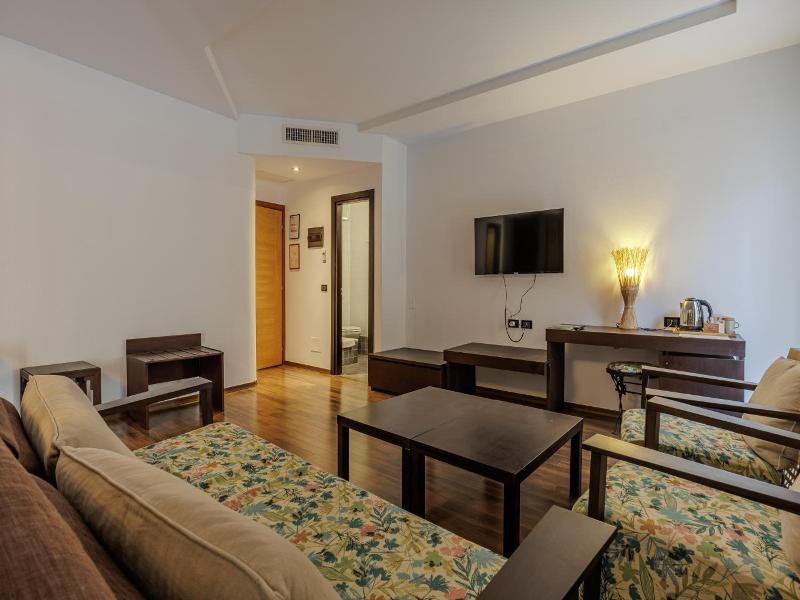 Hotel Alla Grotta image