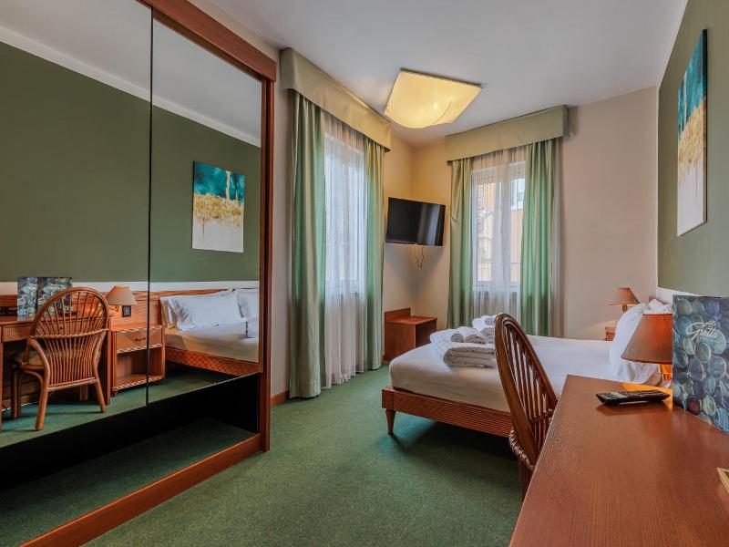 Hotel Alla Grotta image