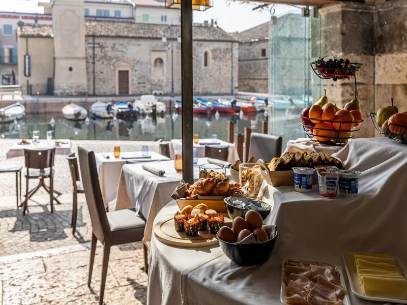 Hotel Alla Grotta image