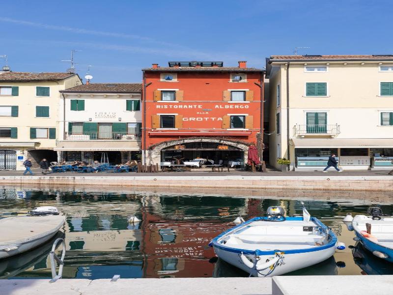 Hotel Alla Grotta image