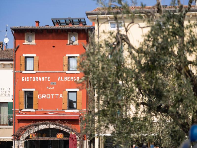 Hotel Alla Grotta image