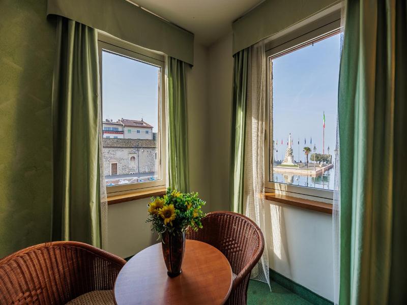 Hotel Alla Grotta image