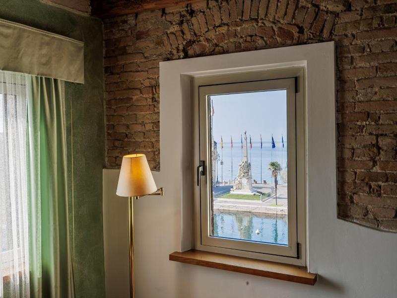 Hotel Alla Grotta image