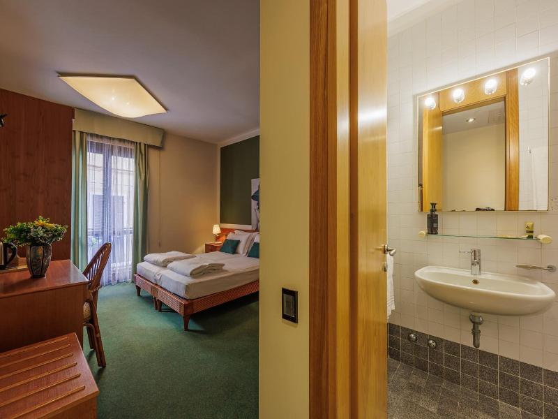 Hotel Alla Grotta image