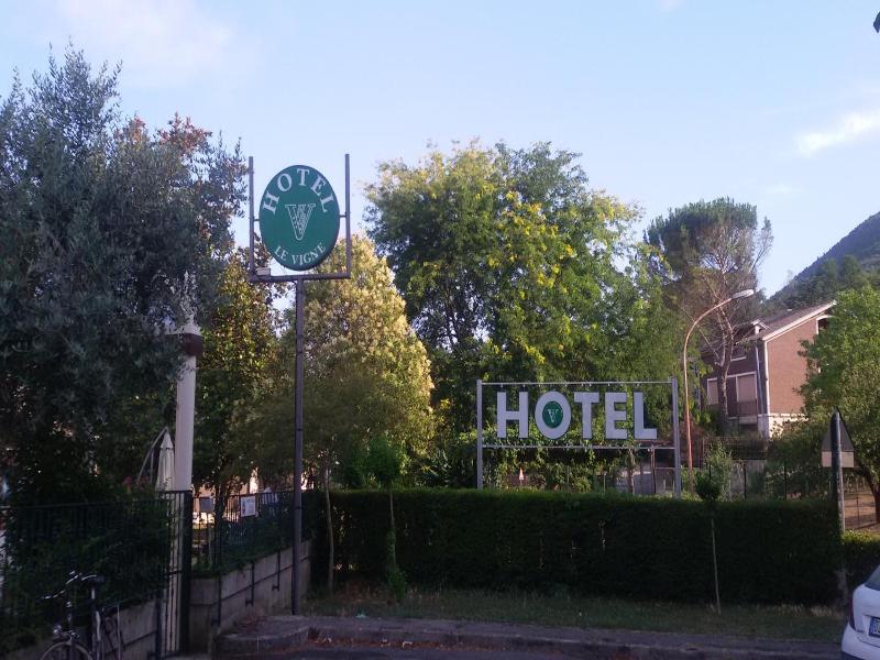 Hotel Le Vigne image
