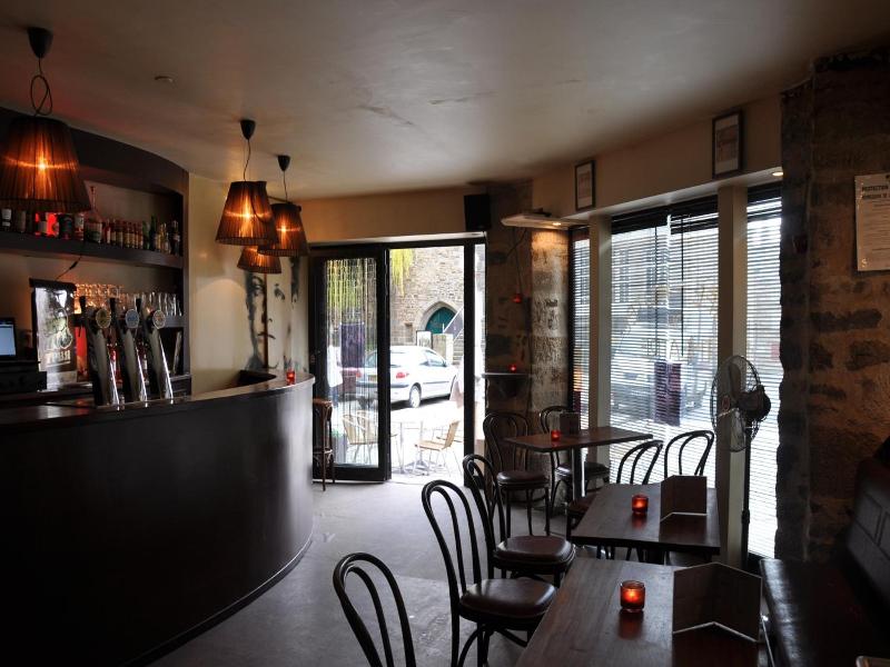 Cafe Hotel Du Theatre image