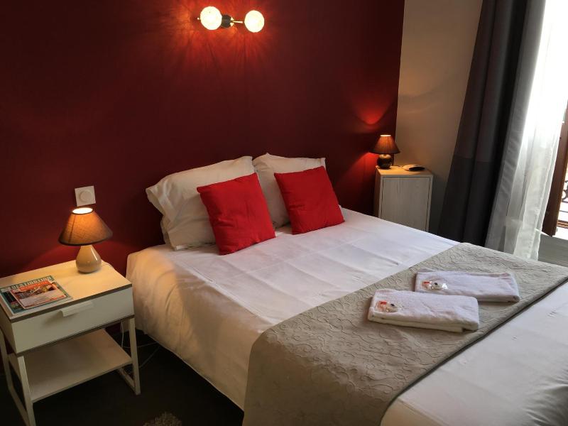 Cafe Hotel Du Theatre image