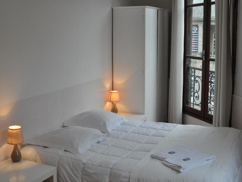Cafe Hotel Du Theatre image