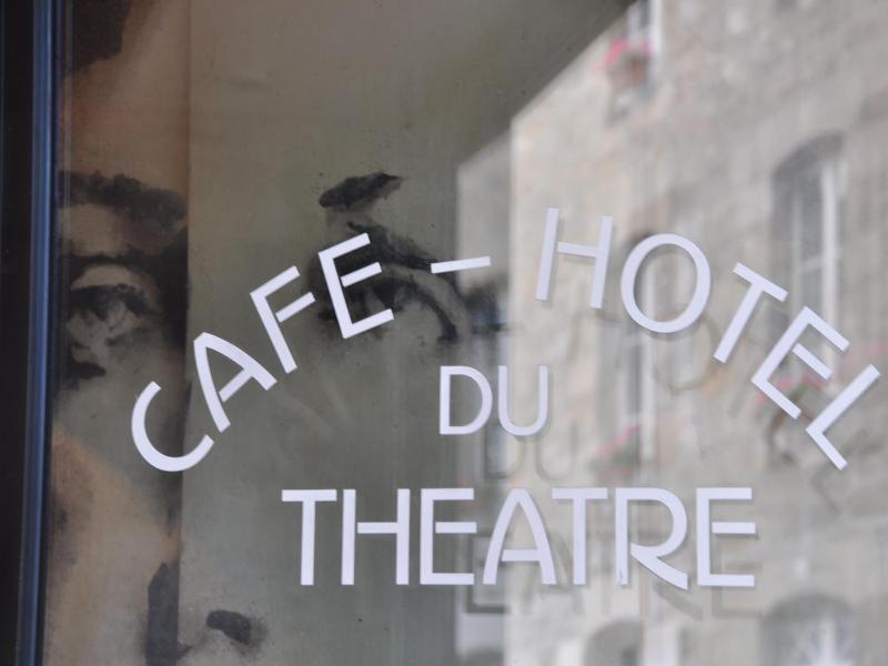 Cafe Hotel Du Theatre image