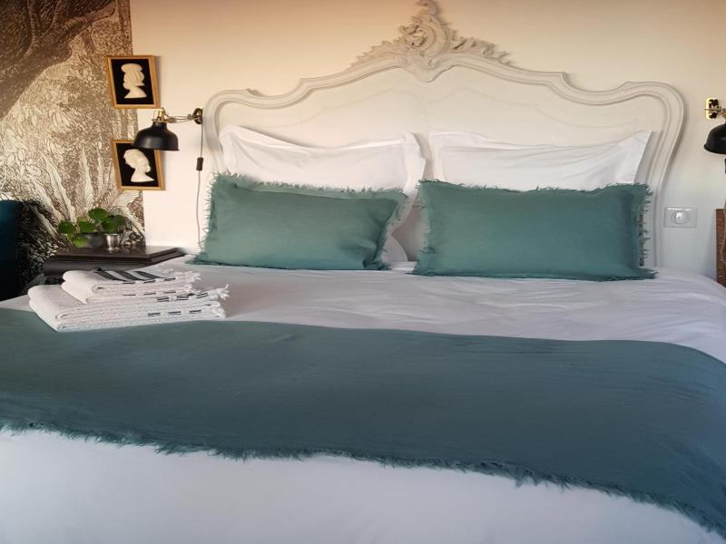 Lodge-bélvédere Sur Les Hauteurs De Vichy image