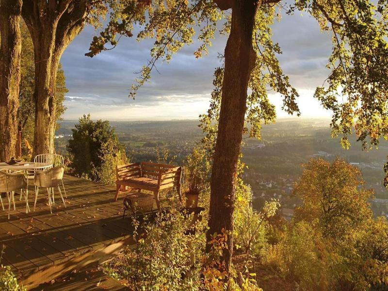 Lodge-bélvédere Sur Les Hauteurs De Vichy image
