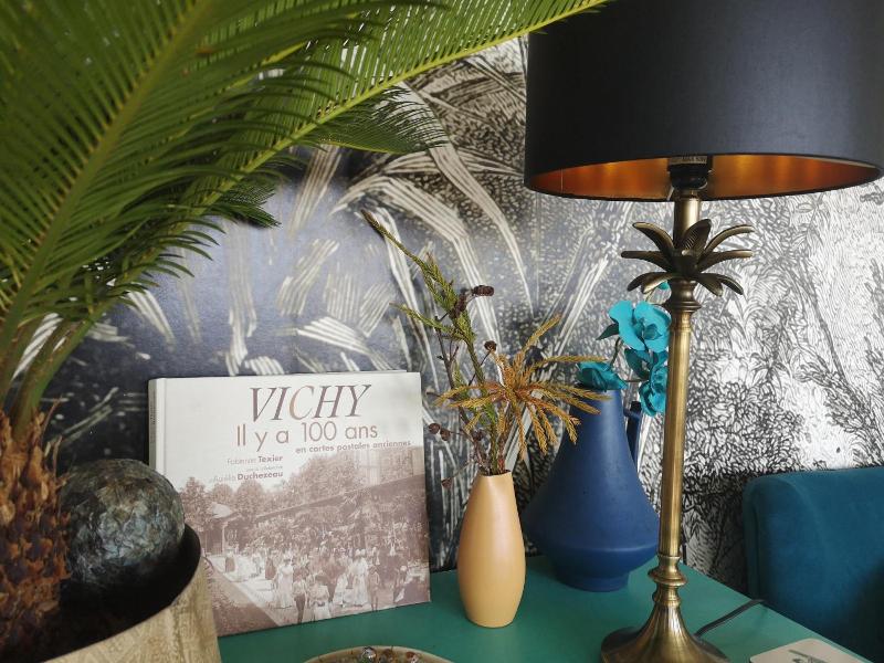 Lodge-bélvédere Sur Les Hauteurs De Vichy image