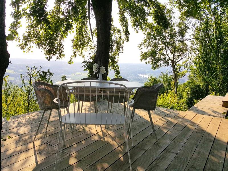 Lodge-bélvédere Sur Les Hauteurs De Vichy image