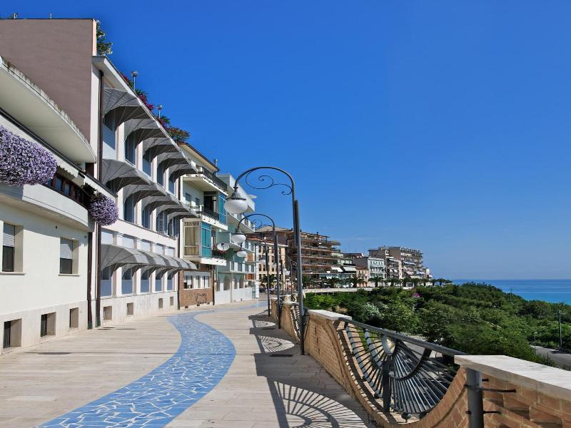 Hotel Ideale image
